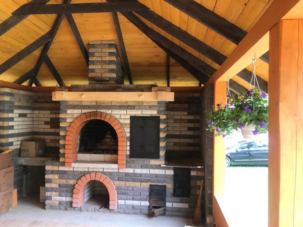 Villa Золота Рибка à Slavsko Extérieur photo
